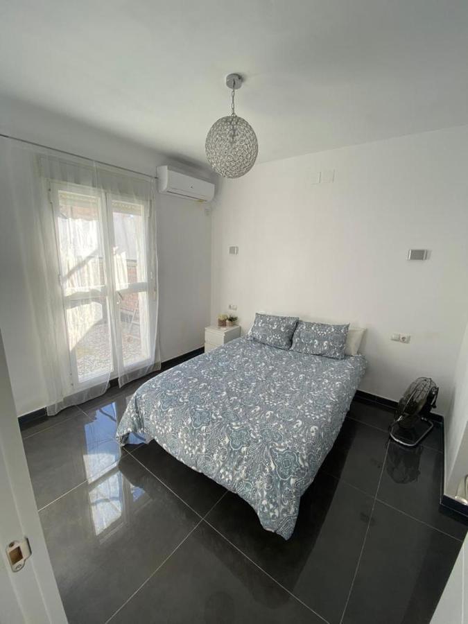 Casa Reformada Con Terraza/wifi/aire Acondicionado *
