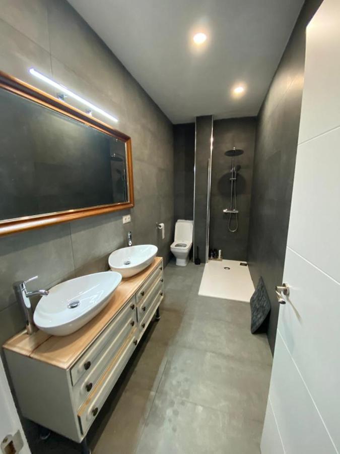 Casa Reformada Con Terraza/wifi/aire Acondicionado
