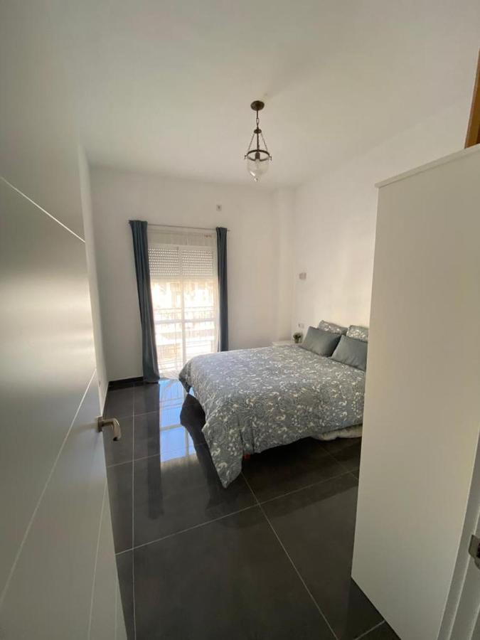 Casa Reformada Con Terraza/wifi/aire Acondicionado Hébergement de vacances Séville